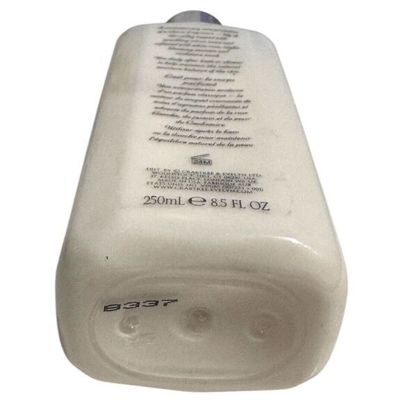 Crabtree & Evelyn Lily Of The Valley Body Lotion 8.5 oz 250 ml - Picture 3 of 3